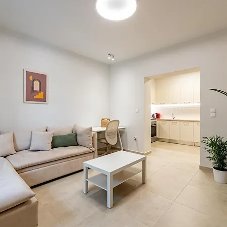 Renovated 1st-floor Apt-close To The Park