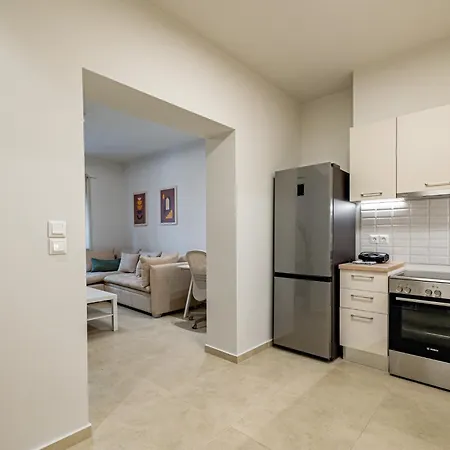 Renovated 1st-floor Apt-close To The Park * Athens
