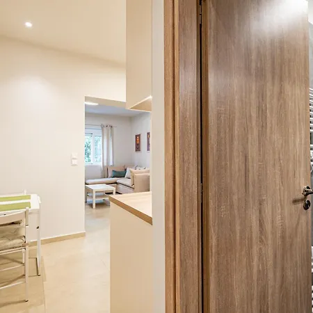 Renovated 1st-floor Apt-close To The Park Athens