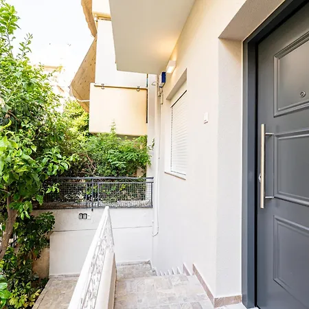 Renovated 1st-floor Apt-close To The Park Athens